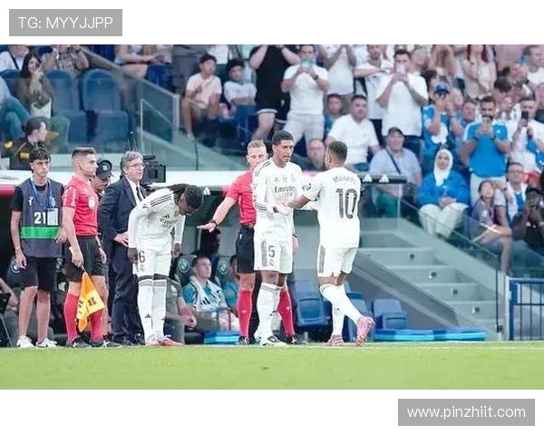 皇马巴萨首发阵容揭秘 姆巴佩对决亚马尔 贝林厄姆拉什福德领衔出战